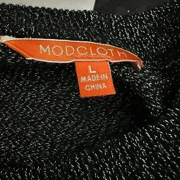 ModCloth Women’s Metallic Shimmer Pullover Sweater Black Gray Open Back Medium - Picture 6 of 9